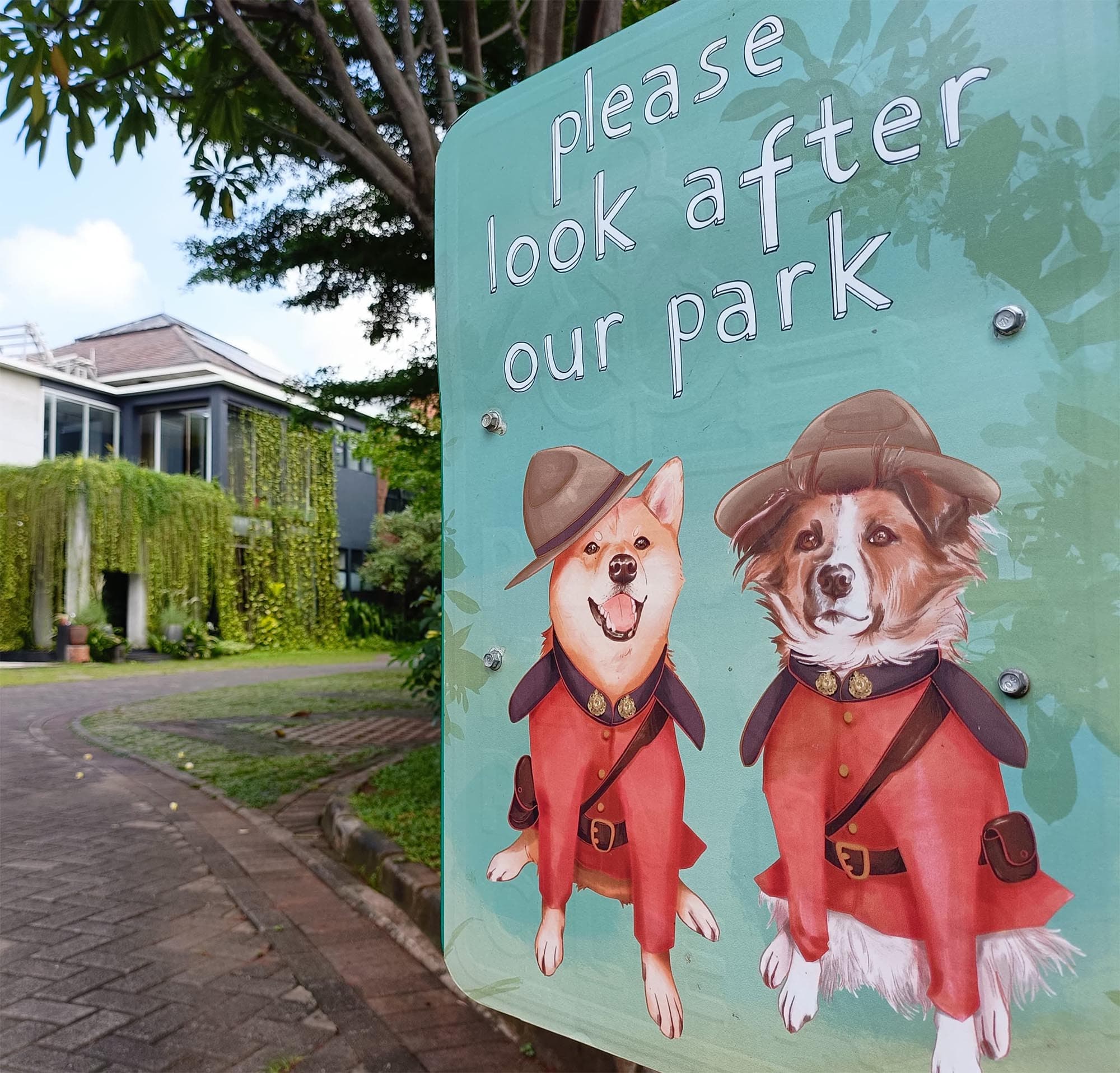 Preserve our park's cleanliness in the heart of Jakarta